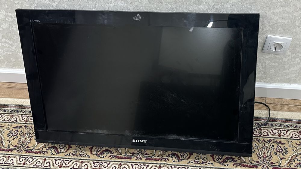 продам Телевизор Sony KDL-32BX32