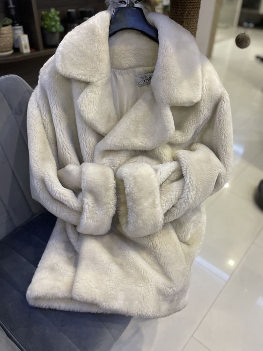 Палто дамско пухкаво