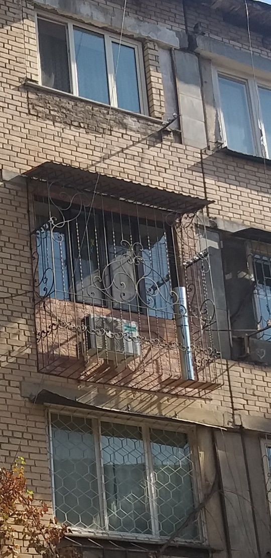 Решётки, ограждения и навес