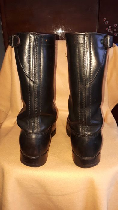 Vând  cizme  wehmacht nr 43 purtate în stare bună
