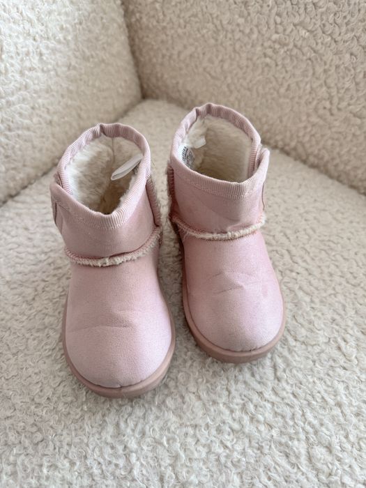 Încălțăminte bebe număr 22