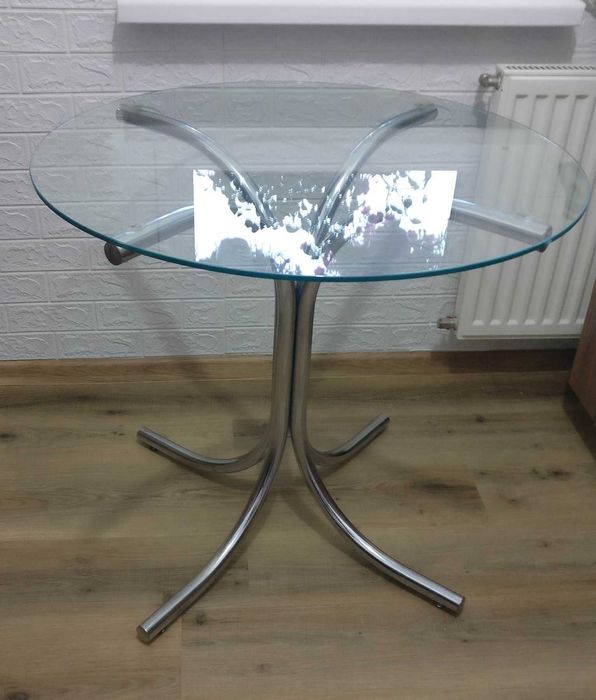 Masa rotunda bucatarie din sticla