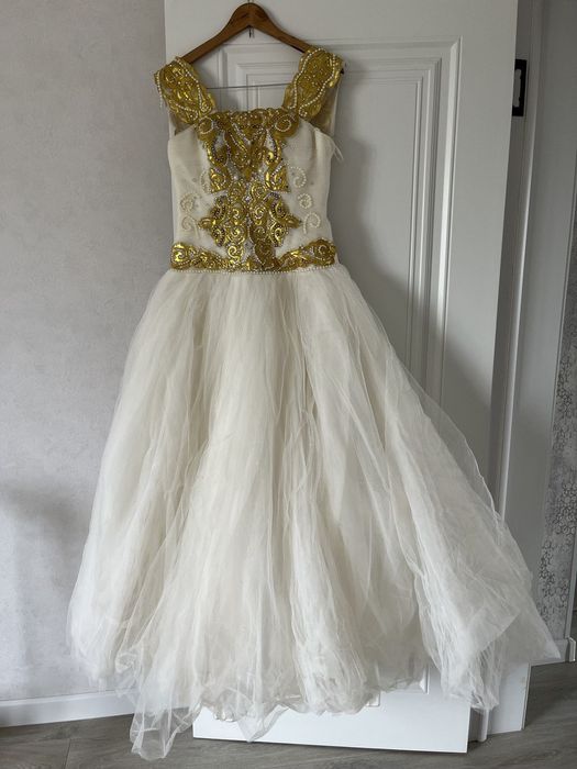 Свадебный платье.