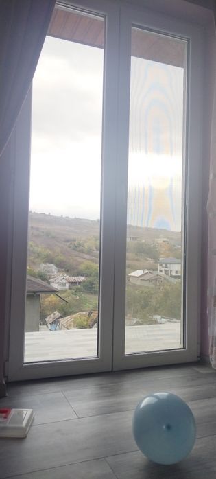 Vand uși termopan pentru balcon.