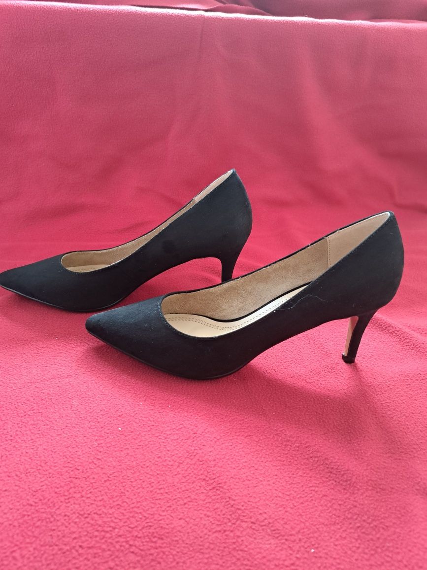 Pantofi noi, negri, nr 39, toc 8cm, imitație piele intoarsa