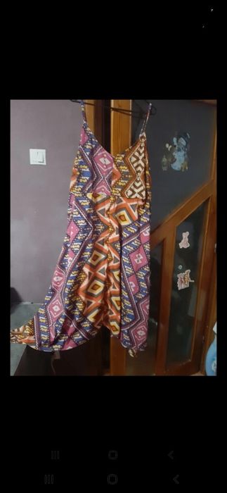 Vind rochie  cu bretele, mai multe detalii prin mesaje marimea 52