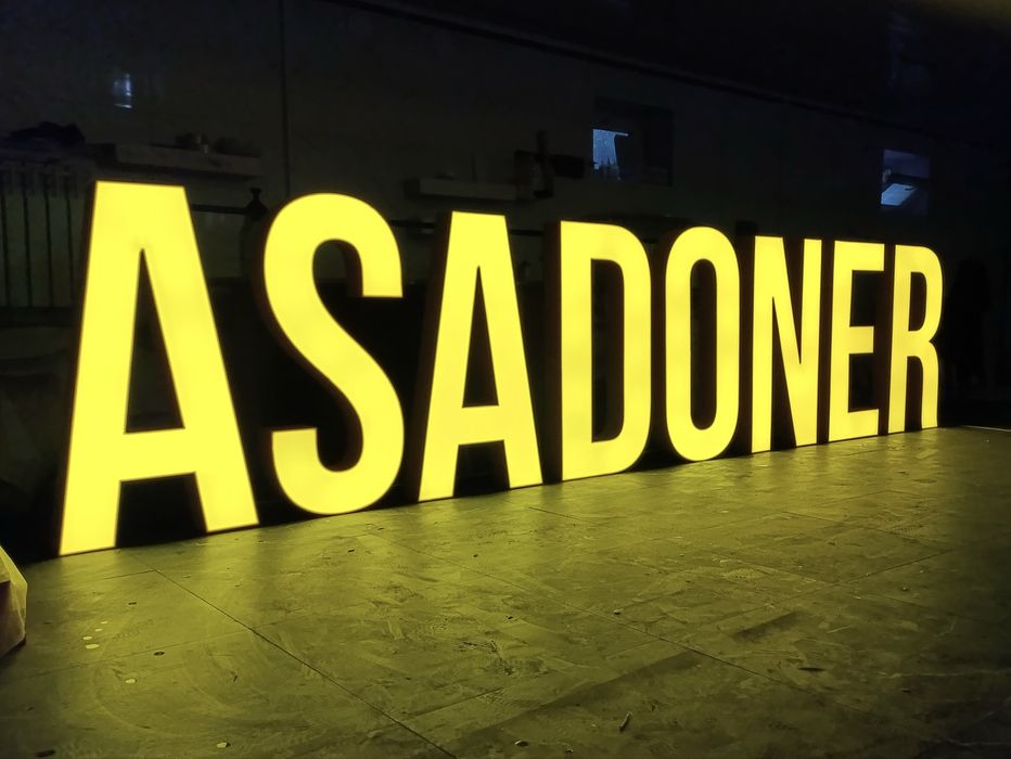 Вывески наружная реклама баннер пленка уф печать штендер таблички