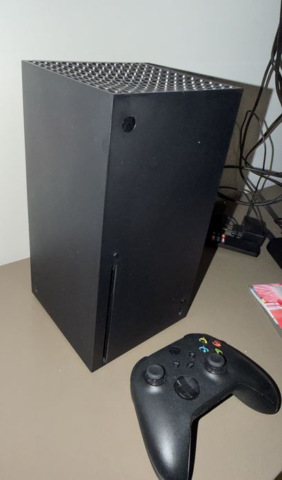 Продам X box series x 1 tb