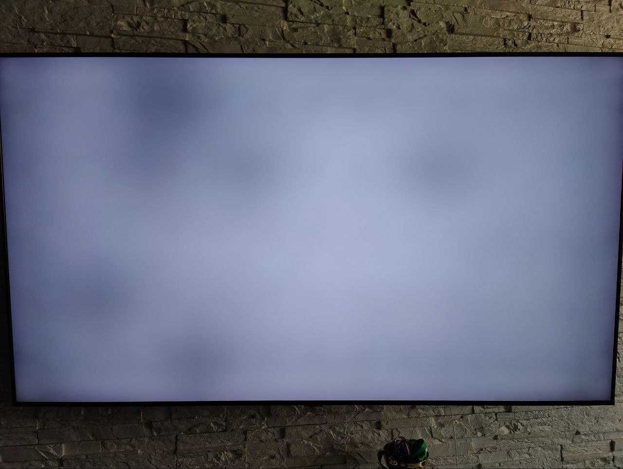 Samsung UE65TU7172UXXH – 65" (165 см), 4K UHD, с леки забележки