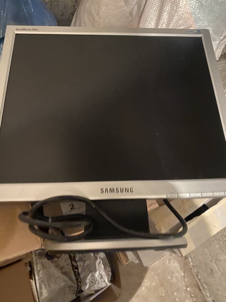 Монитор SAMSUNG 19