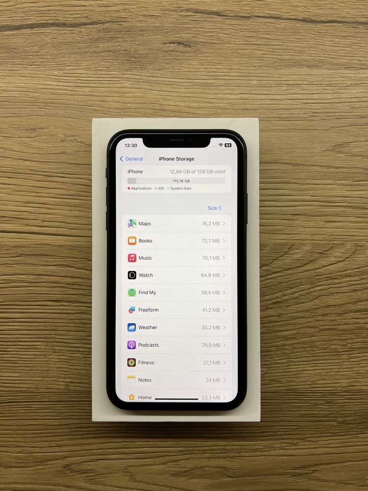 iPhone 11, 128 Gb. ЧИСТО НОВА БАТЕРИЯ, Перфектно състояние