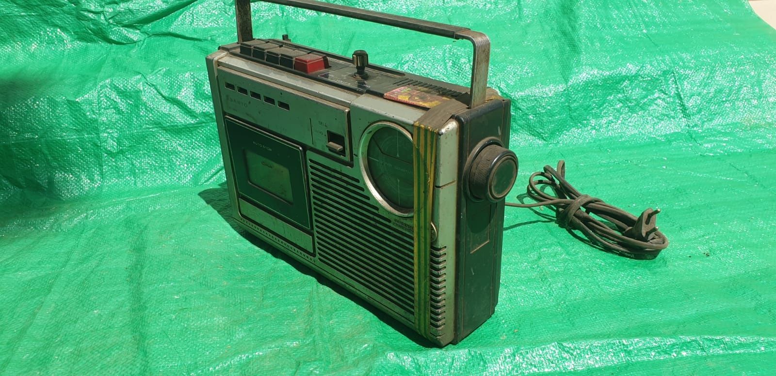 Radiocasetofon Sanyo vechi  AM ,FM 2Band M2402-LE an 1978

Sanyo Elect