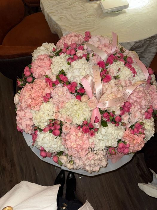 Букет цветов, покупали за 100к, продаю за 40к