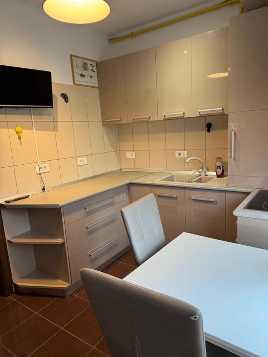 Apartement 3 camere de inchiriat. Sector 2