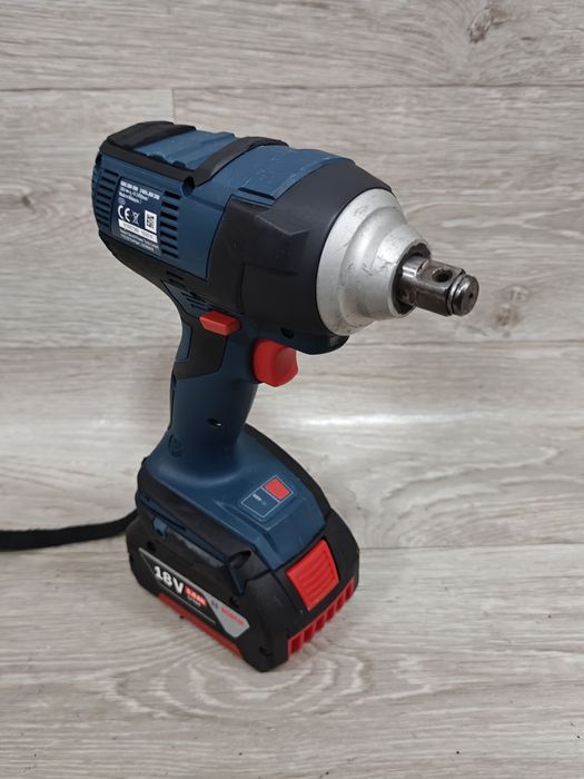 Bosch impact GDS 18V-300