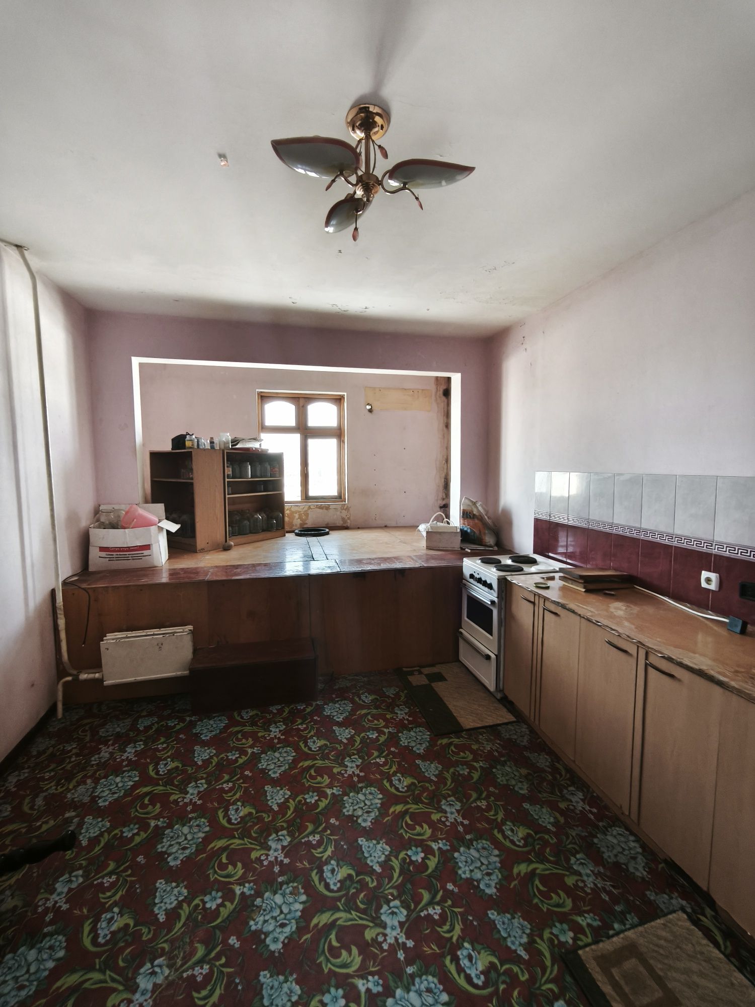 Срочно продается 2-х комнатная квартира Ибн Сино,