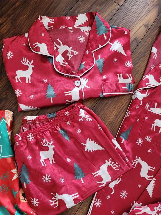 Еднакви пижами/дрехи за цялото семейство. Коледни