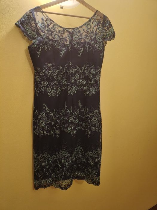 Rochie elegantă cu dantelă Vesmary