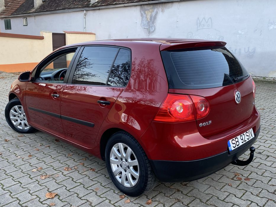 Vw Golf 5 1.6 8V 2007 Euro 4 Unic Proprietar în acte 2850€ usor neg