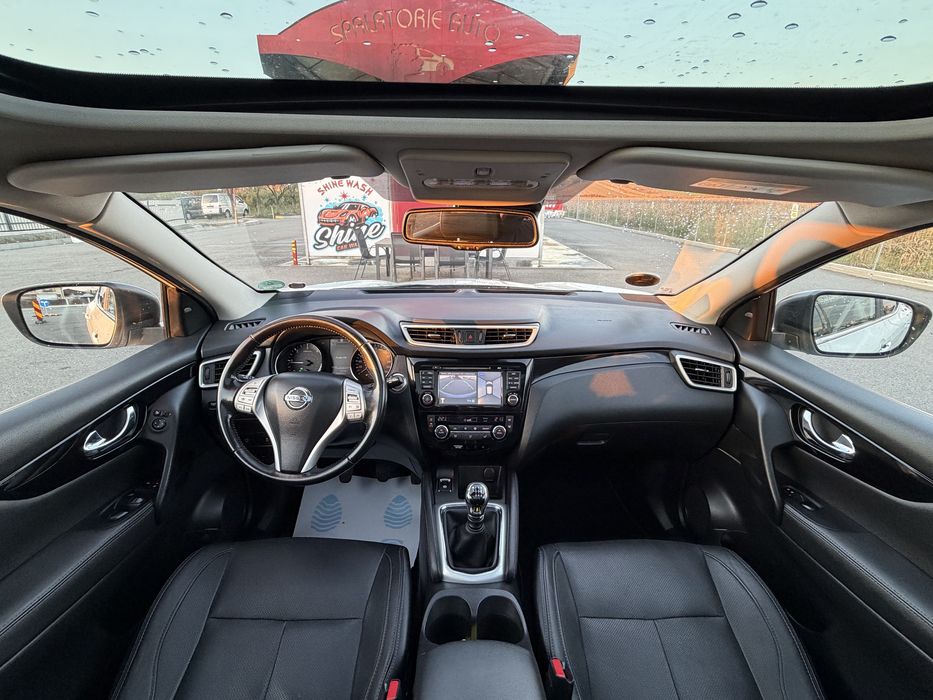 Nissan Qashqai Tekna 2016 / 1.5 DCI / 110 CP / Panoramic / Alb perlat