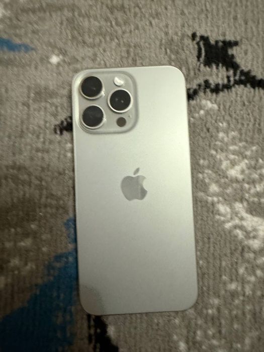 Продам Iphone 15  Pro свой