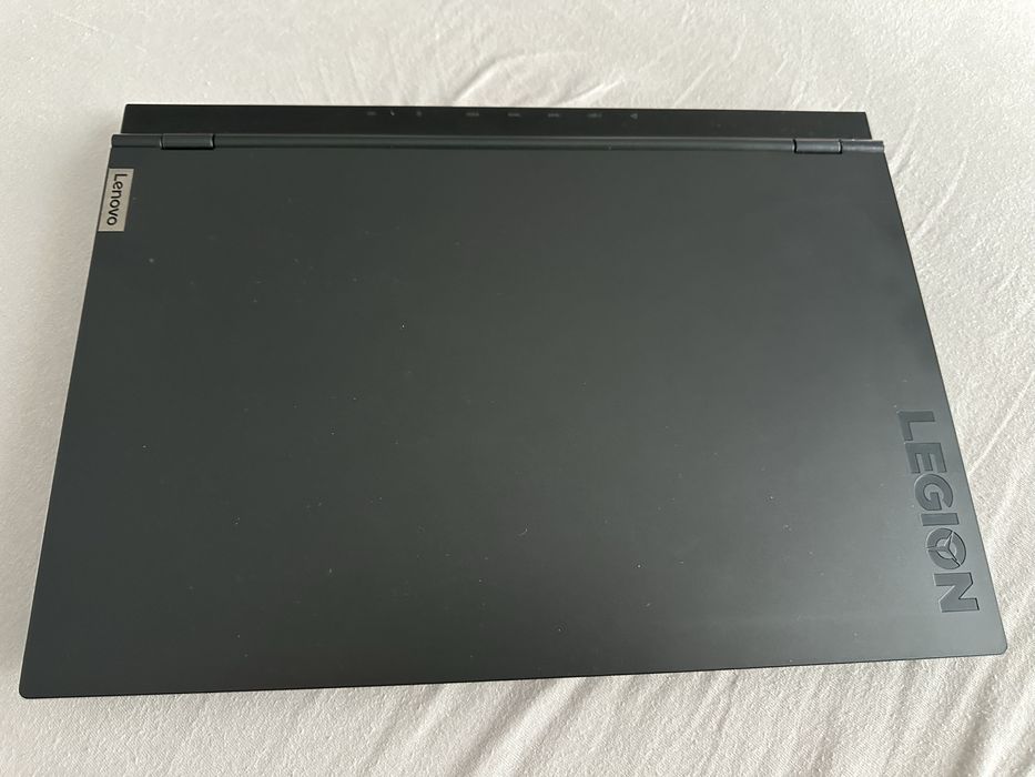 Laptop Lenovo Legion 5 15ARH05 - cu problema restart aleatoriu