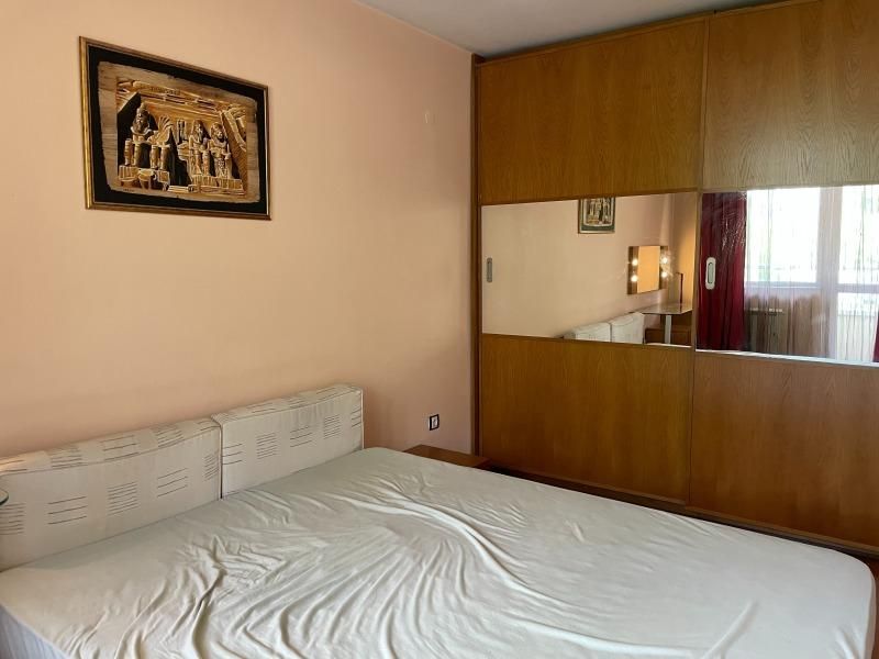 Дава се под наем Тристаен апартамент в София, Хиподрума - 108 кв.м за 750 € - Снимка #5