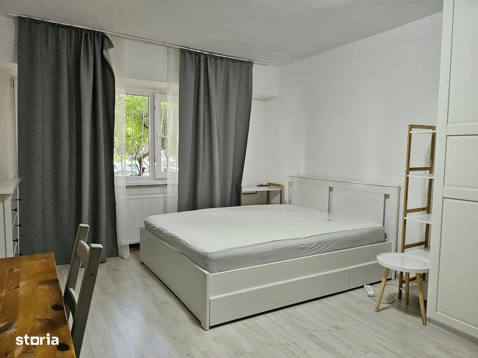 Garsoniera mobilata la 4 minute de metrou an 1986