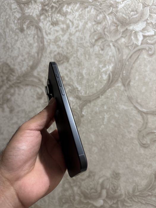 Iphone 16pro max Black Titanium