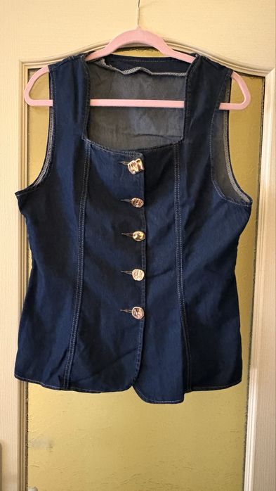 Чисто нова Дамска блуза от дънков плат