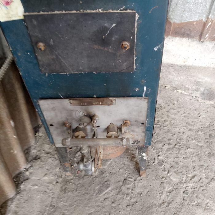 Печь напольная газовая для отопления