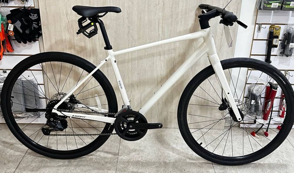 Велосипед GIANT ESCAPE 1 PLUS Новинка 2026!