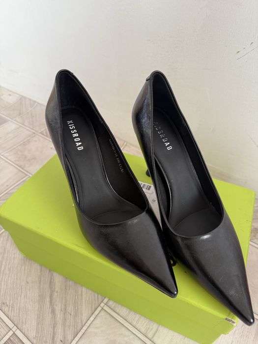 Продам всю обувь кожанная в идельном состояние насилась пару раз прода