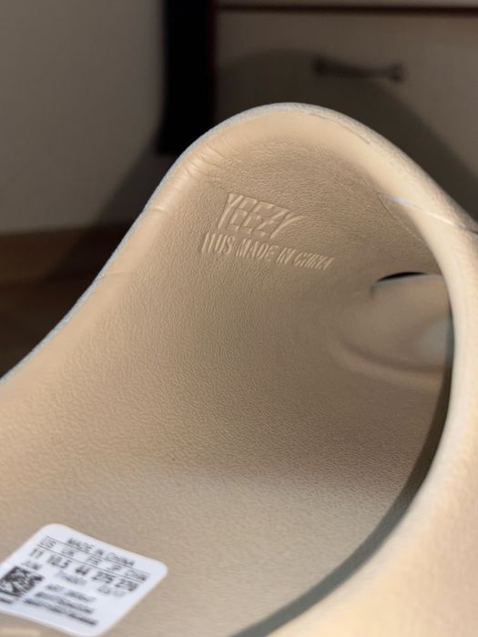 Adidas Yeezy slides