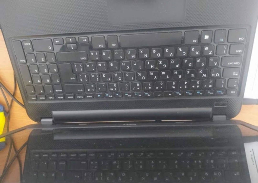 DELL inspiron 3521