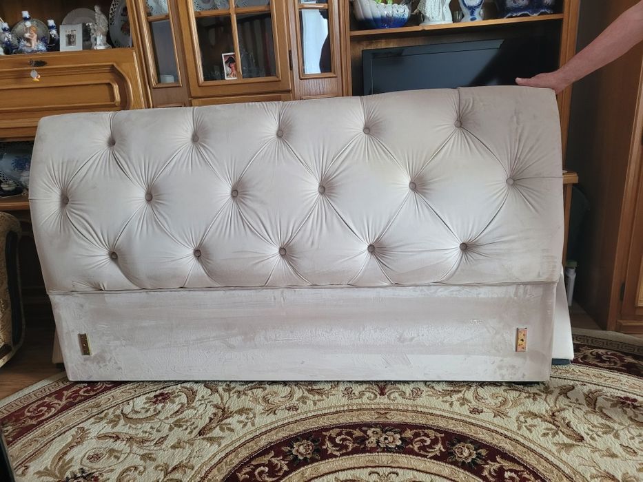 Vînd pat de dormitor