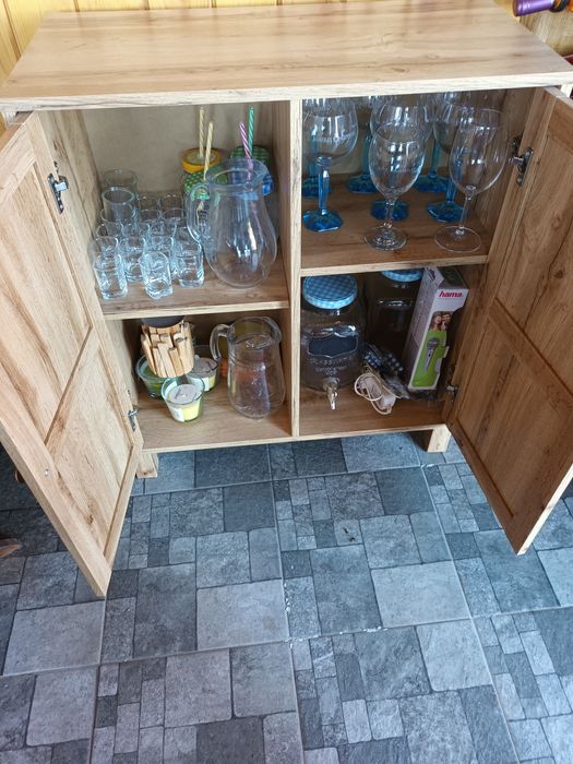 Vând comodă în stare ca și nouă