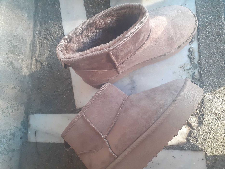 UGG dama maro 39