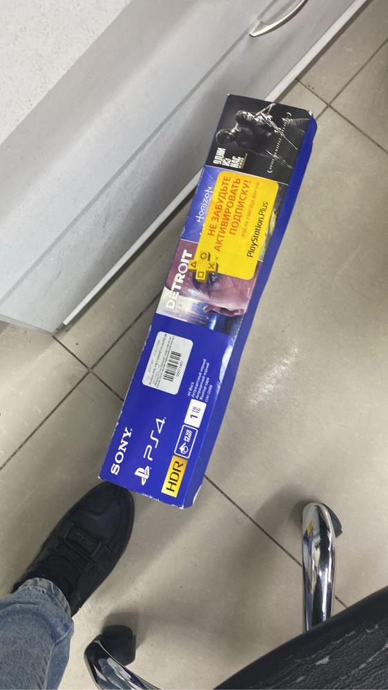 Продам PS4 slim 1trb