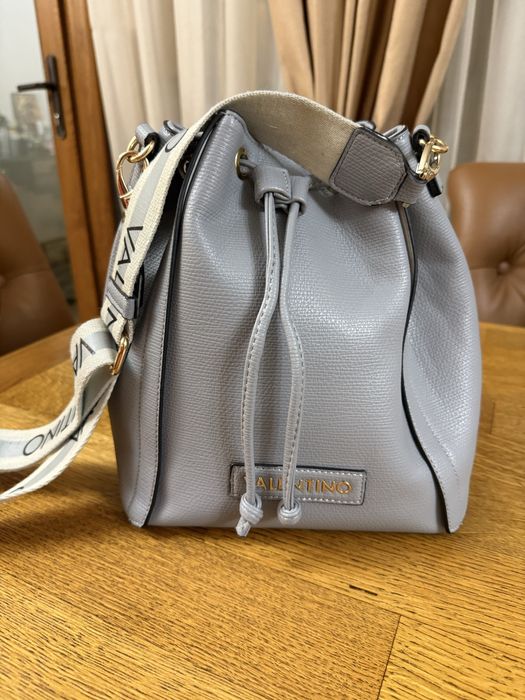 Дамски чанти и раници