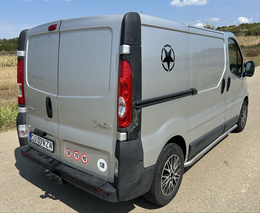 Renault trafic 2009 2.0dci 3 locuri