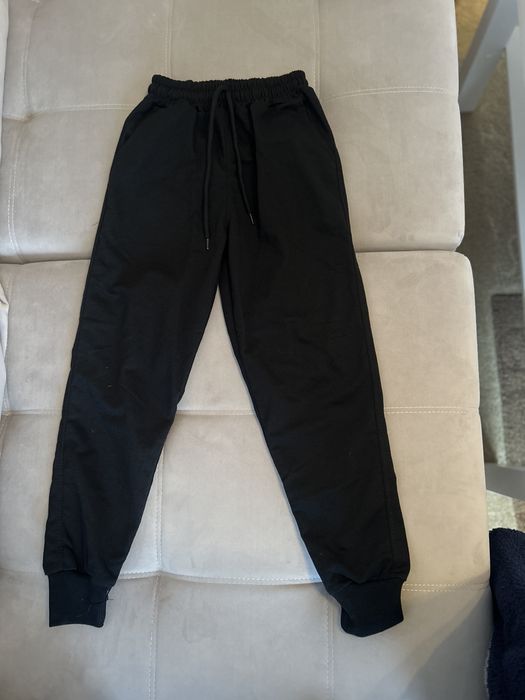 Bluza si pantaloni pentru fete, marime 140