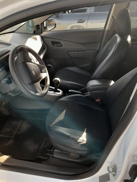 Cobalt avtomashinasi sotiladi