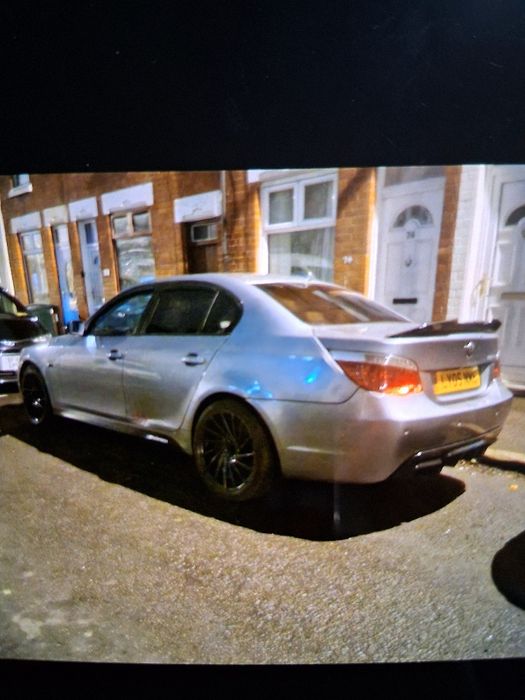 Vand sau Schimb bmw  e60 volan dreapta