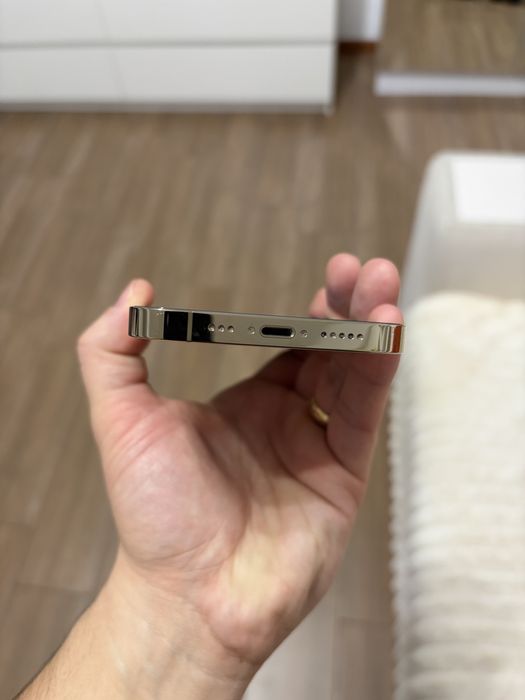 Iphone 13 pro, gold, 128G.