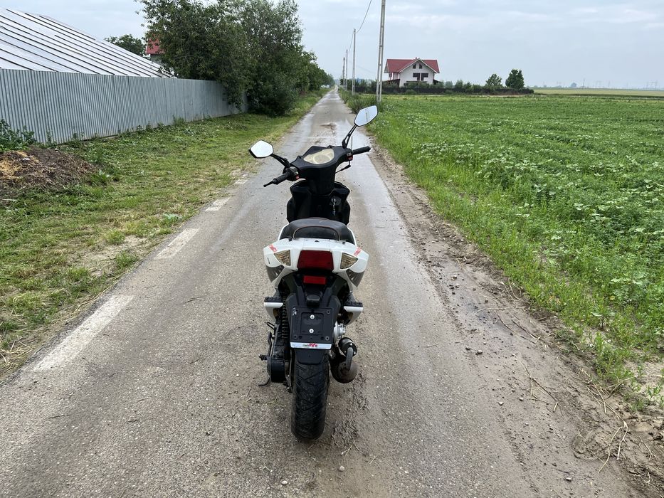 Vănd scuter 50cc