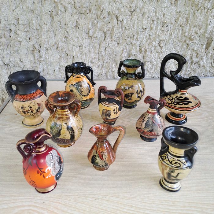 Гръцки амфори , кани и ритони