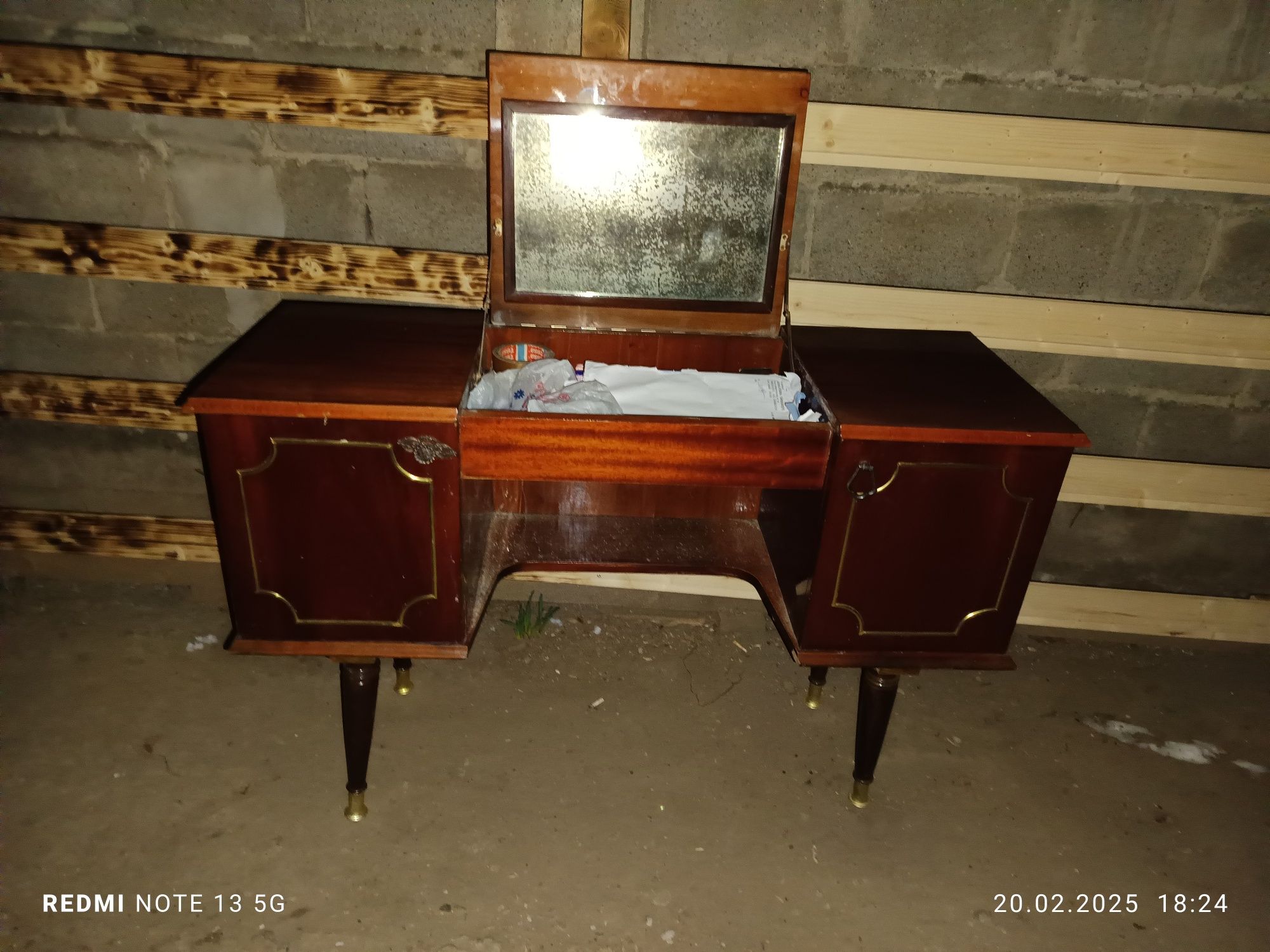 Măsuță de toaleta