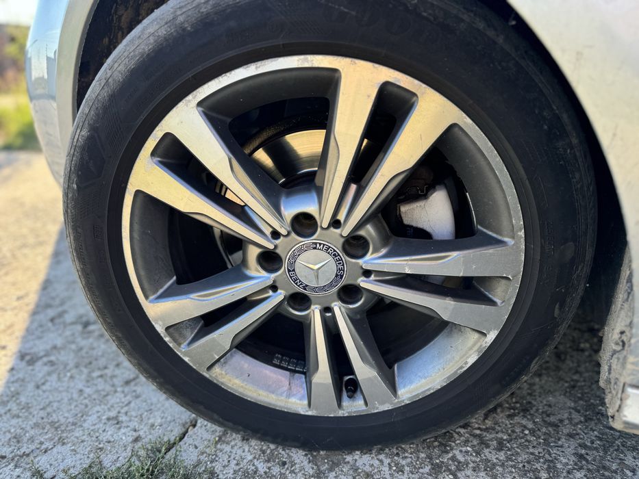 Dezmembrez Mercedes E220 W212 facelift