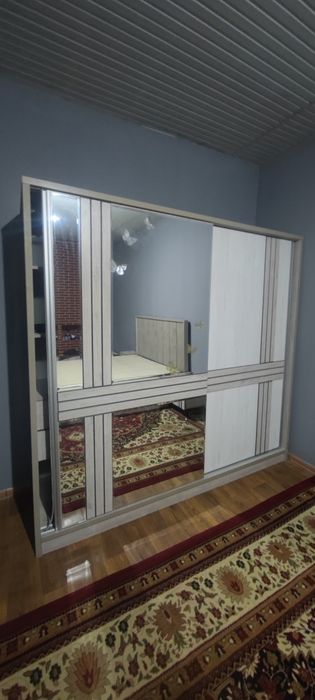 Spalniy mebel sotiladi kamplekt xolati ideal 2-3 oy ishlatiilgan